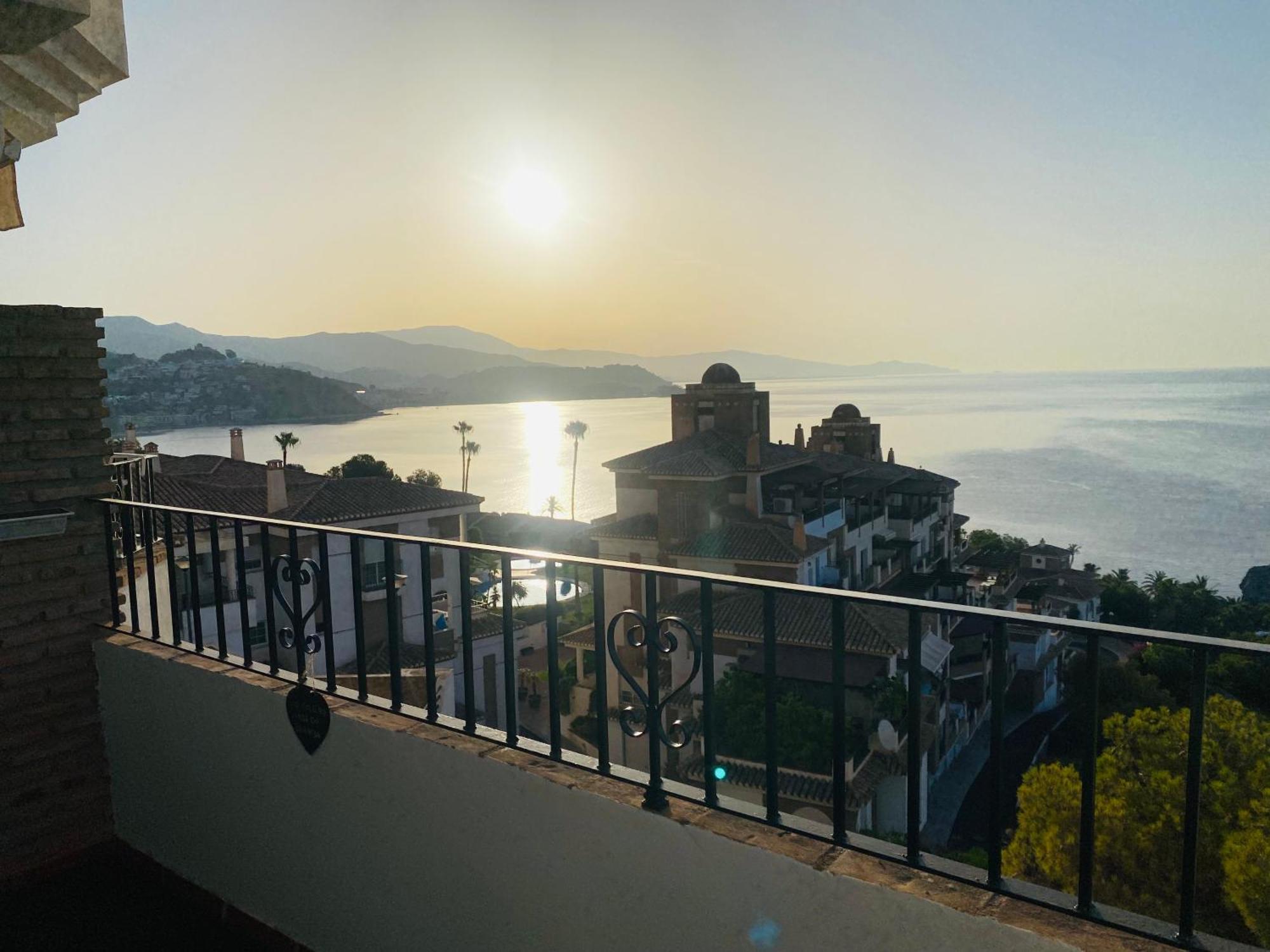 Jardines De Adnania En Marina Del Este Con Vistas Al Mar 라 에라두라 외부 사진