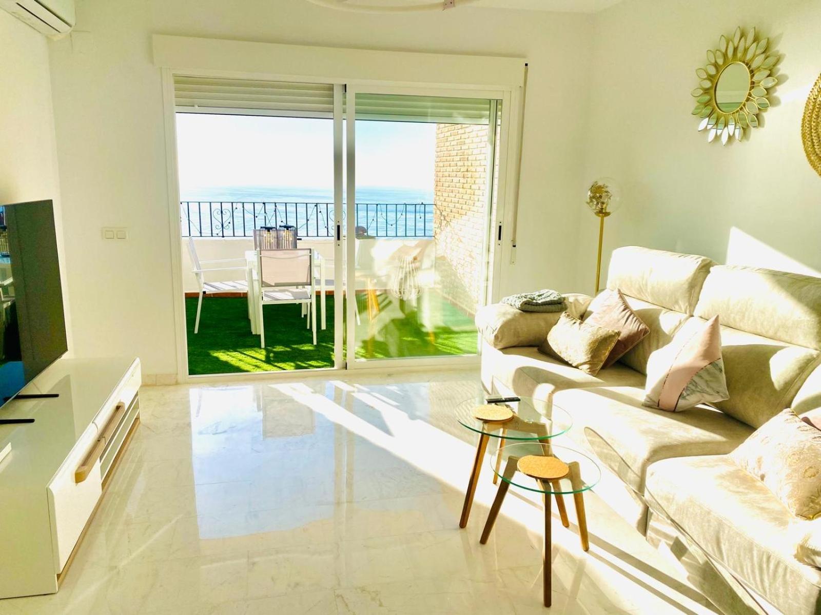 Jardines De Adnania En Marina Del Este Con Vistas Al Mar 라 에라두라 외부 사진
